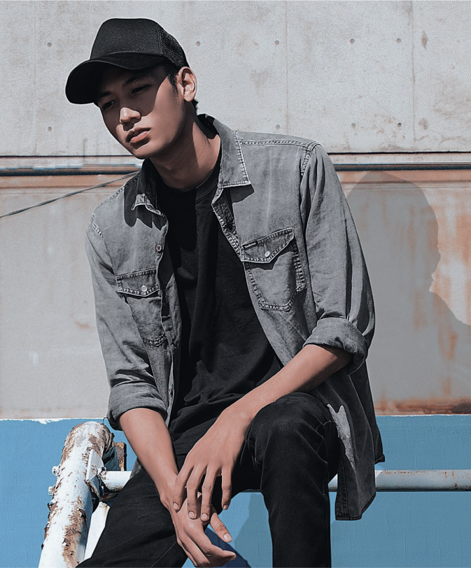 キャップを被った男性